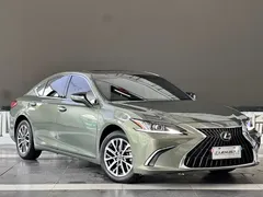 2022 Lexus ES 200, зелёный — фото 3