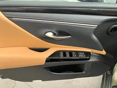 2022 Lexus ES 200, зелёный — фото 17