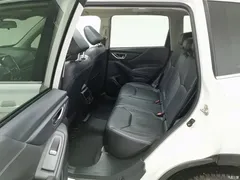 2021 Subaru Forester 2.0i Luxury EyeSight, белый — фото 15
