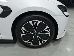 2022 BYD Seal 550km Standard Range RWD Premium, белый — фото 16