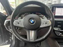 2022 BMW 5 Series 530Li Premium M Sport Package, чёрный — фото 22