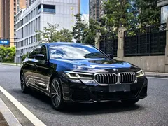 2022 BMW 5 Series 5 530Li M, чёрный — фото 3
