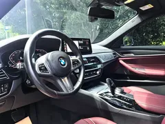 2022 BMW 5 Series 5 530Li M, чёрный — фото 7