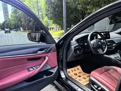 2022 BMW 5 Series 5 530Li M, чёрный — фото 11