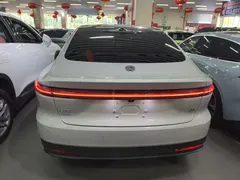 2024 Nio ET7 75kWh Executive Signature — фото 6