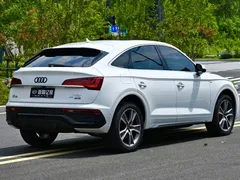 2021 Audi Q5L Sportback 45 TFSI, белый — фото 16