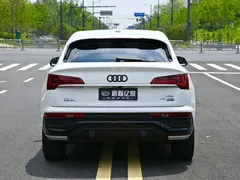 2021 Audi Q5L Sportback 45 TFSI, белый — фото 17