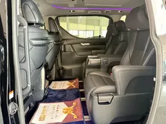2023 Toyota Vellfire Hybrid 2.5L HV Luxury, чёрный — фото 11