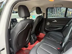 2020 BMW 1 120i, белый — фото 11