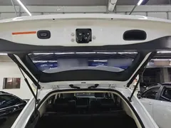 2020 Mitsubishi Outlander 2.4L 4WD 5, белый — фото 19