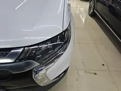2020 Mitsubishi Outlander 2.4L 4WD 5, белый — фото 24