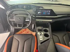 2023 Changan UNI-V 2.0T — фото 6