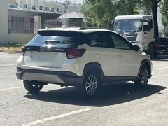 2022 Toyota Yaris L Zhixuan X 1.5L CVT PLUS, белый — фото 6