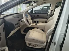 2025 Li Auto i8 Standard, белый — фото 4