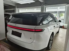 2025 Li Auto i8 Standard, белый — фото 9