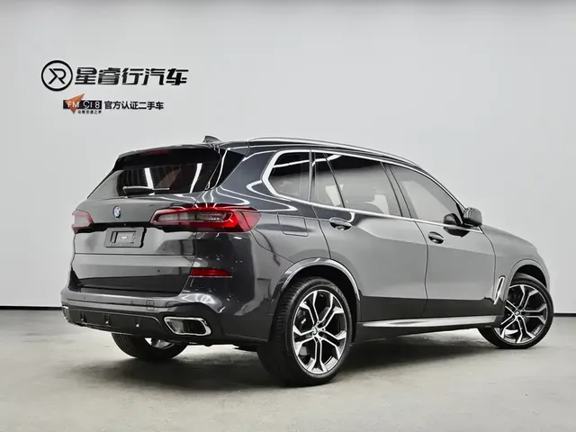 2022 BMW X5 40Li Premium M Sport Package