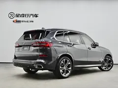 2022 BMW X5 40Li Premium M Sport Package — фото 3