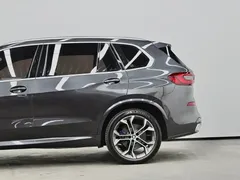 2022 BMW X5 40Li Premium M Sport Package — фото 22