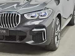 2022 BMW X5 40Li Premium M Sport Package — фото 27