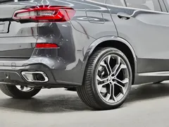 2022 BMW X5 40Li Premium M Sport Package — фото 32