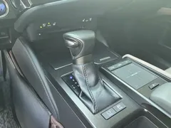 2021 Lexus ES 300h Premium — фото 4