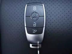 2024 Mercedes-Benz GLE 400 e 4MATIC, чёрный — фото 25