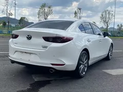 2022 Mazda 3 2.0L AT, белый — фото 5