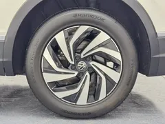 2022 Volkswagen Tiguan L 330TSI AT 2WD, белый — фото 23