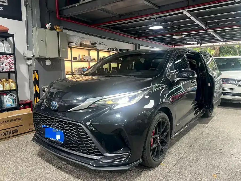 2023 Toyota Granvia 2.5L Hybrid Flagship VIP