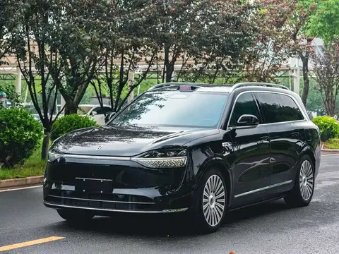 2025 Aito M9 52kWh 5 896