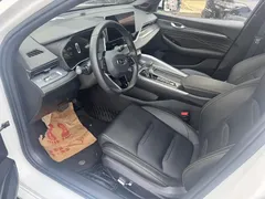 2023 Geely Preface 1.5TD, белый — фото 4