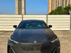 2022 Changan UNI-V 1.5T — фото 3