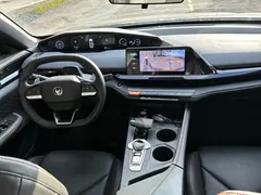2022 Changan UNI-V 1.5T — фото 6