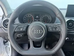 2021 Audi Q2L 35 TFSI Sport, белый — фото 10