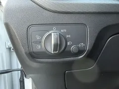 2021 Audi Q2L 35 TFSI Sport, белый — фото 17