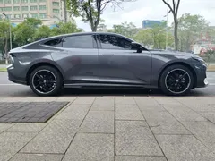 2022 Changan UNI-V 1.5T — фото 4