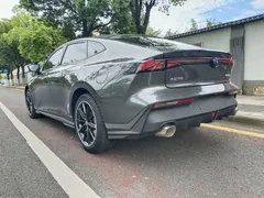 2022 Changan UNI-V 1.5T — фото 7