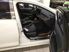 2021 Toyota Corolla Hybrid 1.8L E-CVT Elite, белый — фото 8