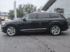2023 Audi Q7 45 TFSI quattro S line, чёрный — фото 3