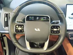 2024 Li Auto L7 Ultra, белый — фото 11
