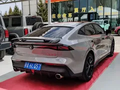 2022 Changan UNI-V 1.5T — фото 5