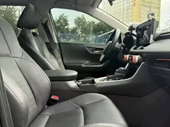 2022 Toyota Wildlander Hybrid 2.5L E-CVT 2WD Premium, чёрный — фото 6