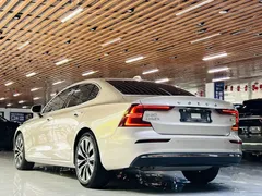 2023 Volvo S60 B4 Luxury — фото 16