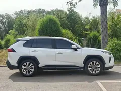 2022 Toyota Wildlander 2.0L CVT 2WD, белый — фото 3
