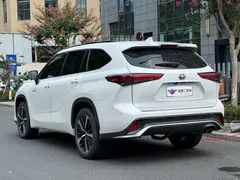 2021 Toyota Crown Kluger 2.5L HEV 4WD Luxury, белый — фото 4