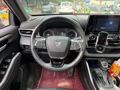 2021 Toyota Crown Kluger 2.5L HEV 4WD Luxury, белый — фото 14