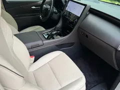 2024 Toyota Alphard Hybrid 2.5L Premium, белый — фото 9