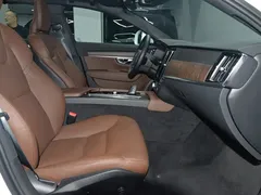 2021 Volvo V90 Cross Country B5 AWD, белый — фото 18