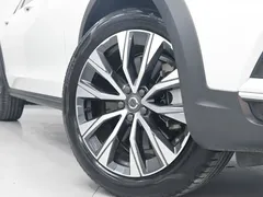 2021 Volvo V90 Cross Country B5 AWD, белый — фото 24