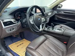 2021 BMW 7 Series 730Li Luxury Package, чёрный — фото 12